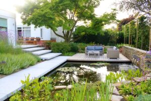 Chic Gardens magazine voor outdoor living en design: Een one-of-a-kind tuin door Hoveniersbedrijf Guy Wolfs