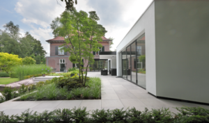 Chic Gardens magazine voor outdoor living en design: Deze exclusieve tuin in Nederland, door Stoop Tuinen geeft inspiratie voor je eigen droomtuin. Ontdek meer in Chic Gardens, the Ducht edition 2021!