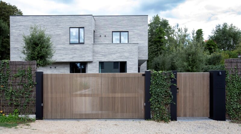 kraai Varen Ritmisch Nieuw van Pouleyn: aluminium poort met open structuur - Chic Gardens