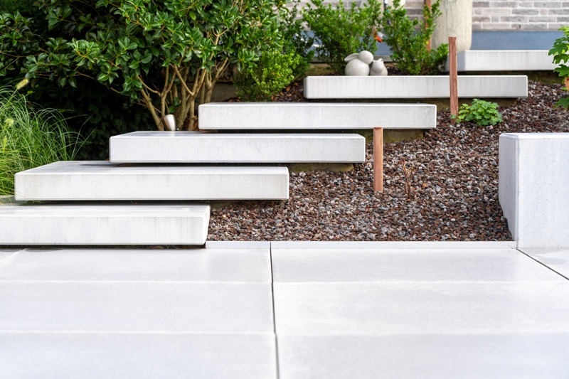 Tuin, terras en oprit: Ebema_Stone&Style speelt in op nieuwe tuintrends met betonoplossingen.