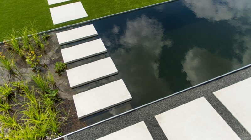 Tuin, terras en oprit: Ebema_Stone&Style speelt in op nieuwe tuintrends met betonoplossingen.